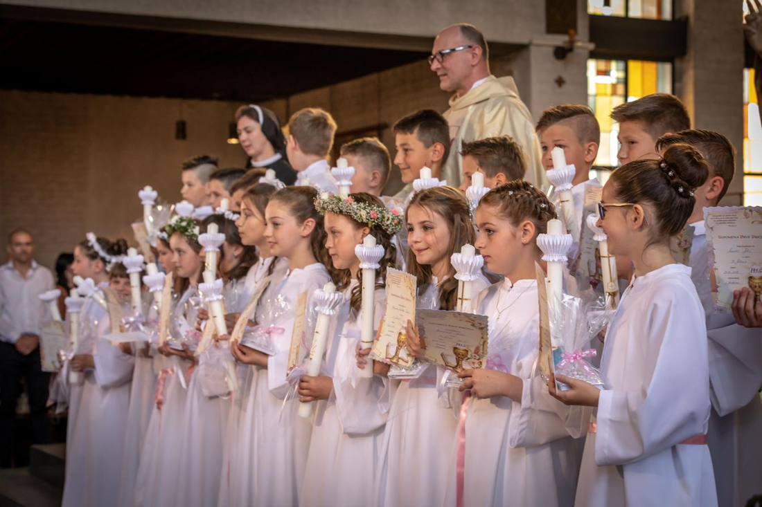 Kommunionsfeier in der Kirche